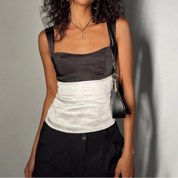 CHANTELL TOP BLACK / CREAM - Picture 1 of 3
